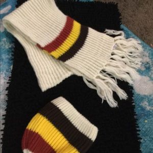 I really cute beanie and scarf set